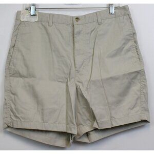 NWT Roundtree & Yorke Mens Shorts sz 34 Light Khaki Elastic Waist Classic Fit
